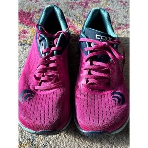 Topo Athletic Ultrafly 3 Running Shoes Pink Blue Ortholite Cushion Women’s 9.5
